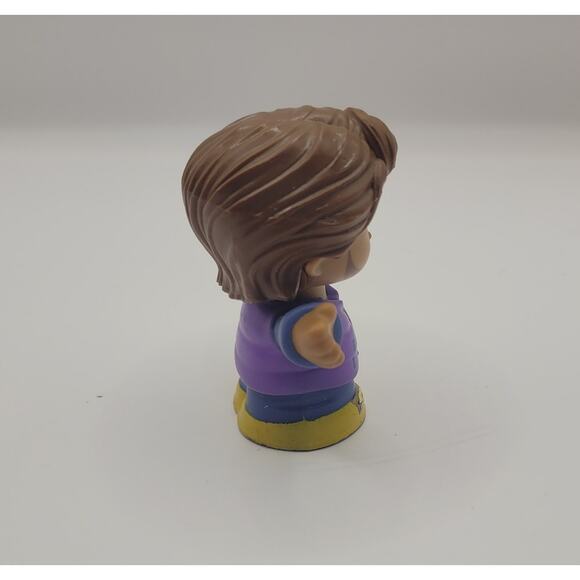 Fisher Price Little People Replacement Bearded Male Camper Figure 2021 - Picture 3 of 5